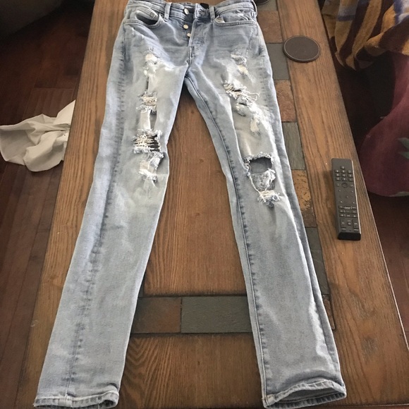 H&M ripped jeans - Picture 1 of 4